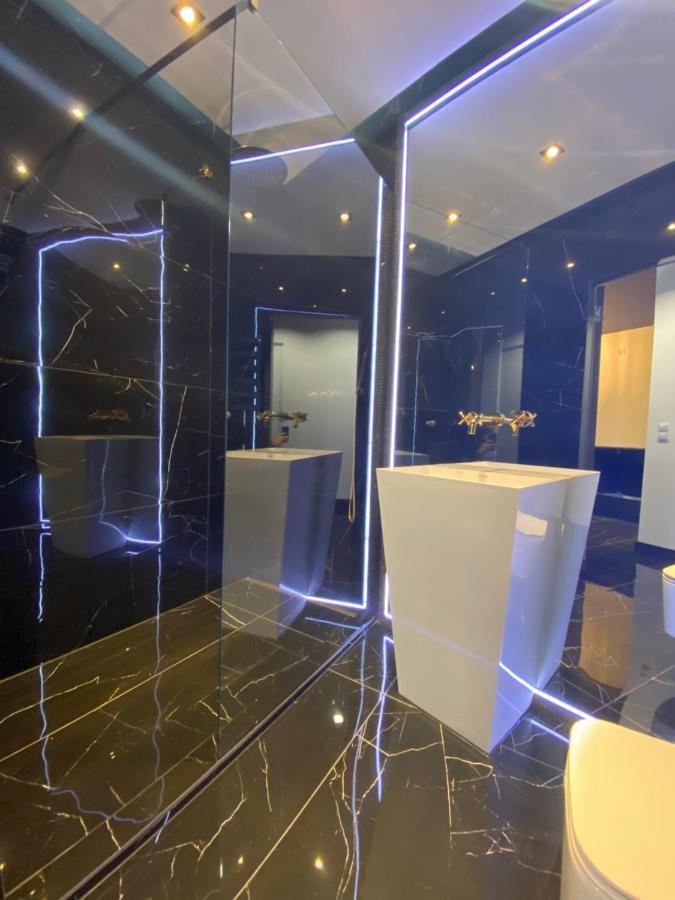 Apartament Z Widokiem Na Kazimierz/Forum Przestrzenie Apartment Krakow Luaran gambar